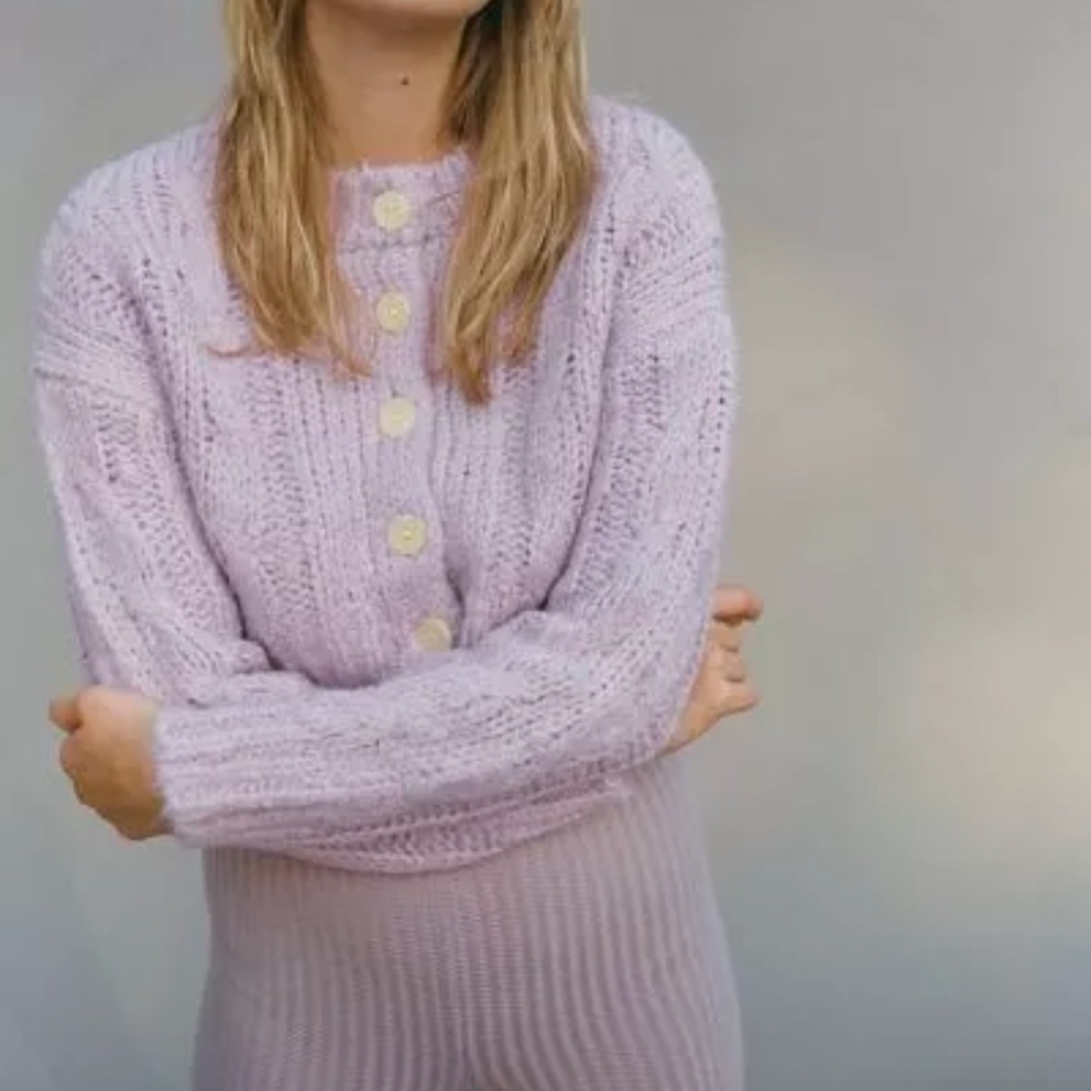 UO Cameron Cropped Cable Knit